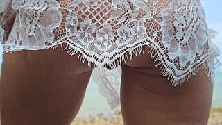 Вуайеристская выставка для моих соседей - порно видео