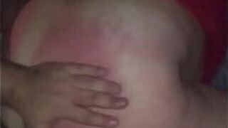 Анальный секс зрелой милфы и сквиртующий оргазм - порно видео