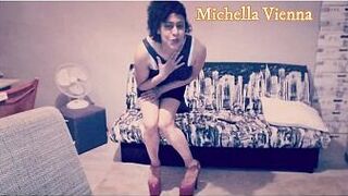 Да, стань моим супер фанатом, и я приглашаю тебя трахнуть меня бесплатно - порно видео