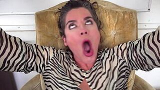 Спонтанные оргазмы – неприятное заболевание - порно видео