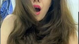 Публичное кам-шоу в ванной - порно видео