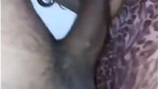 Подборка возбужденных моментов этой одинокой мамы - порно видео